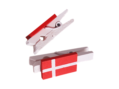 72 Small Sized Pegs With Flags In Box